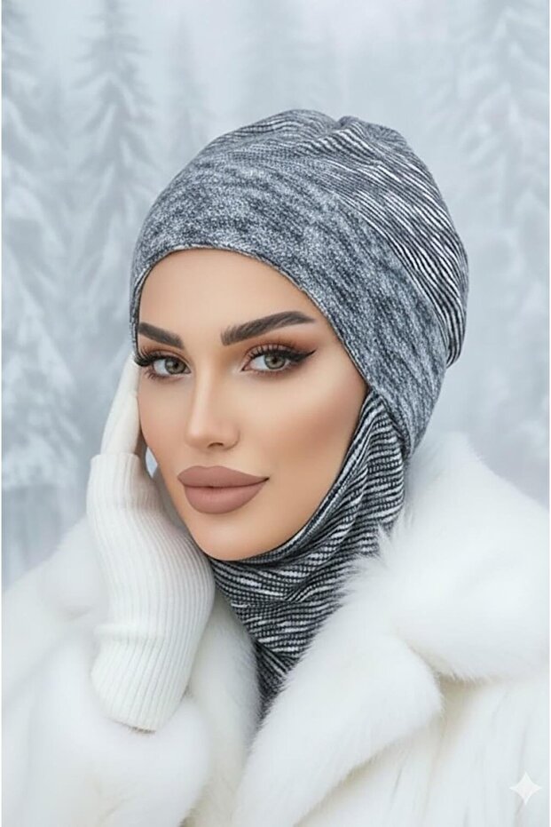 قبعة تنكرية باللون الأزرق الداكن