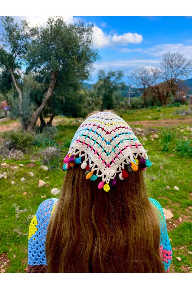 Rengarek Patterned Hand-Knitted Bandana