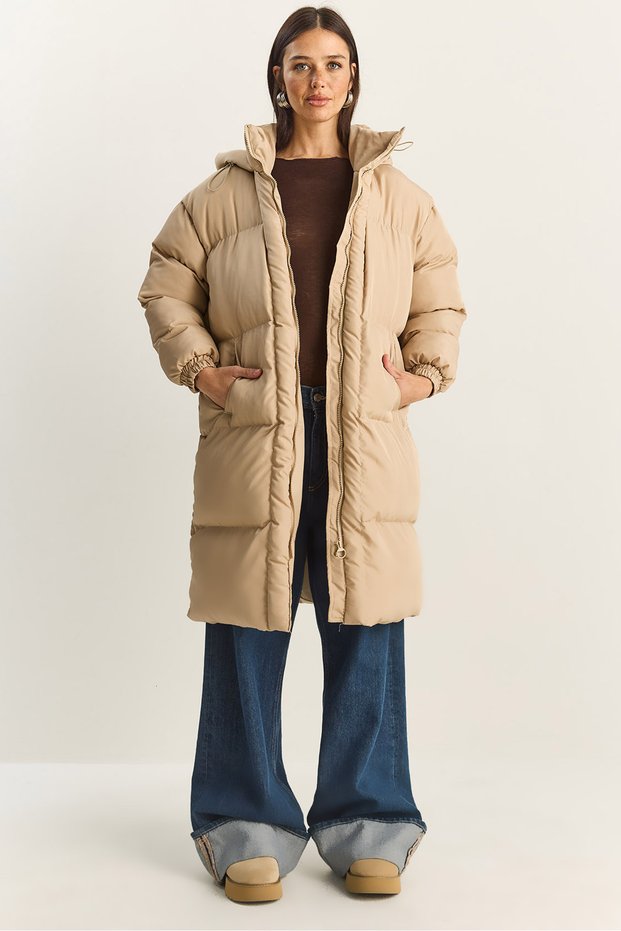 Women's Beige Pocket Detailed Lined Hooded Long Puffer Coat 1129 60283868