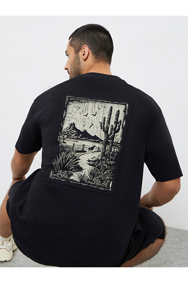 Men Black Graphic Print Oversized T-Shirt
