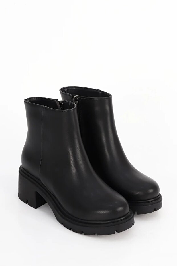 NVL 557 Side-Zip Closure Mid-Heel Ankle Boots
