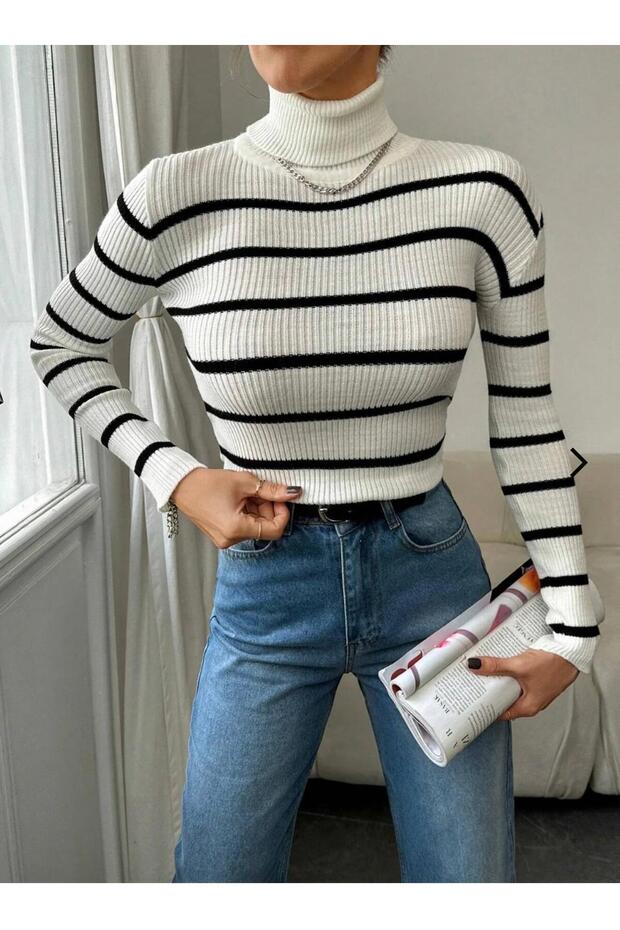 سترة مخططة ذات رقبة عالية - 1