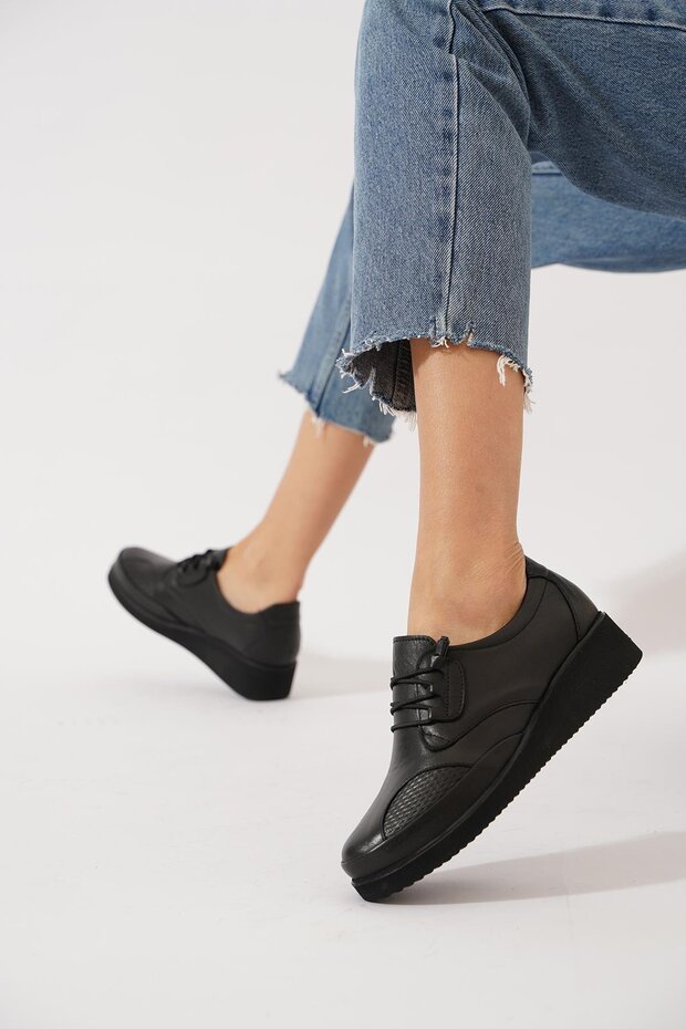 Civene Rubber Laced Bone Protruding Genuine Leather Women's Shoes Black Skin