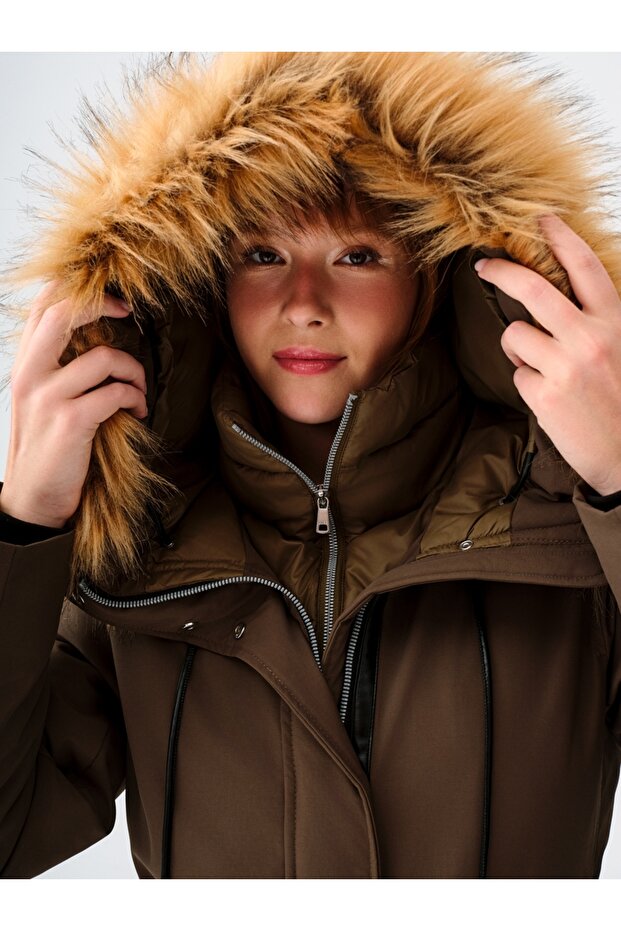 Regular Fit Kadın Kaban - 7