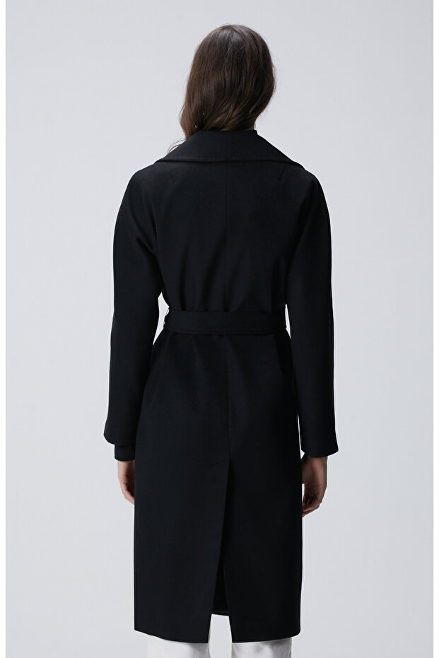 Siyah Geniş Yakalı Manto - 5