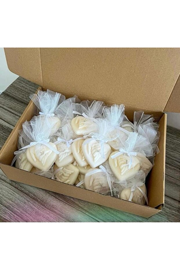 Kalp içinde el figürlü mum - 2