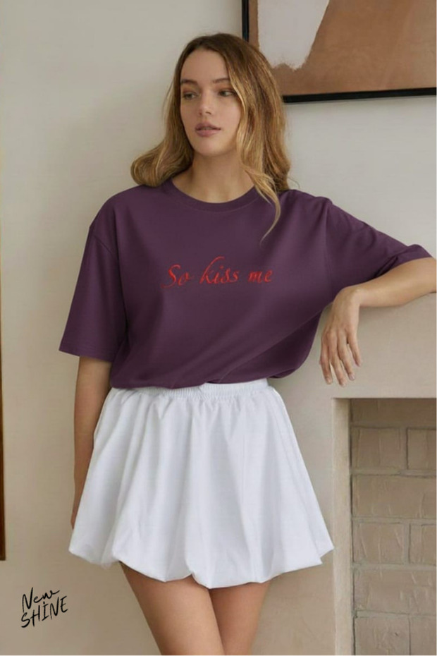 So Kiss Me Printed Oversized T-Shirt