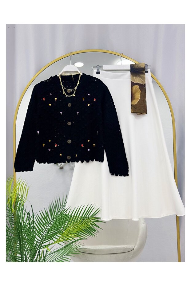 CORNFLOWER KNIT CARDIGAN FLARED SKIRT TWO-PIECE SET [cardigan one size, skirt sized]