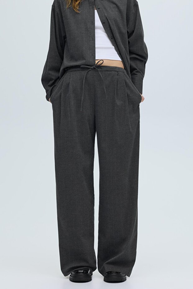 İnce çizgili jogger pantolon - 4