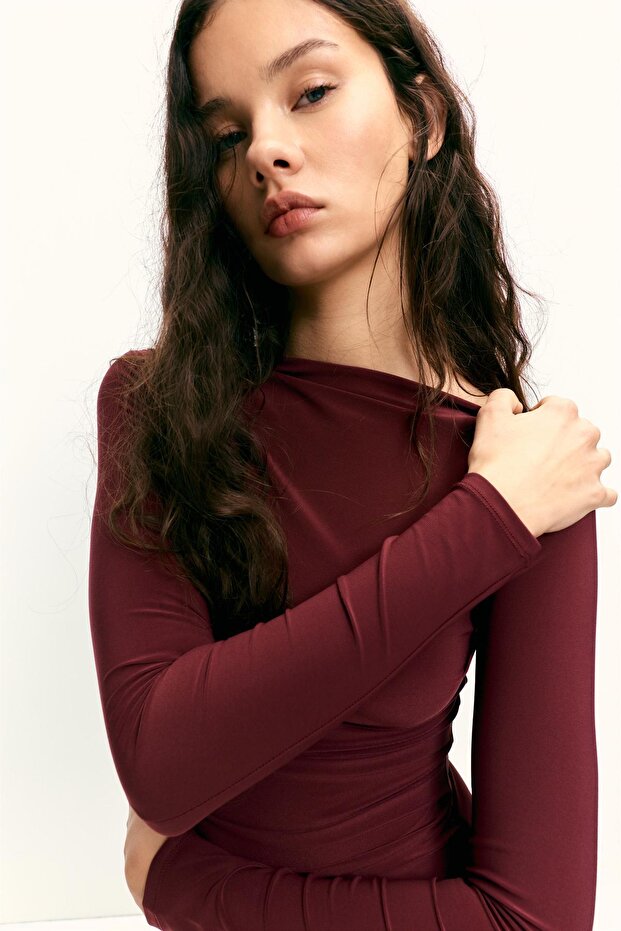 Drape detaylı yumuşak midi elbise - 4