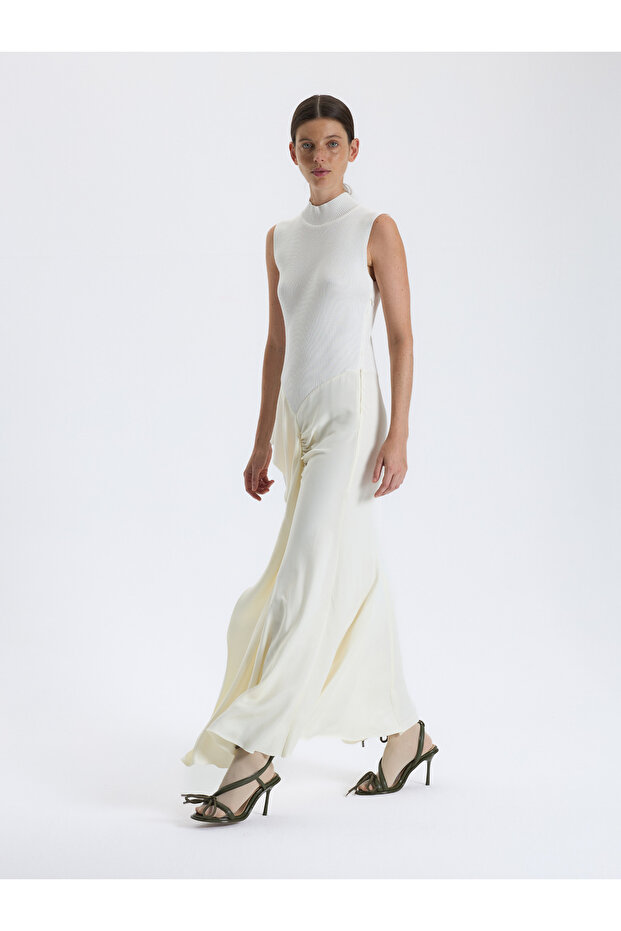 Beyaz Asimetrik Drapeli Elbise - 3