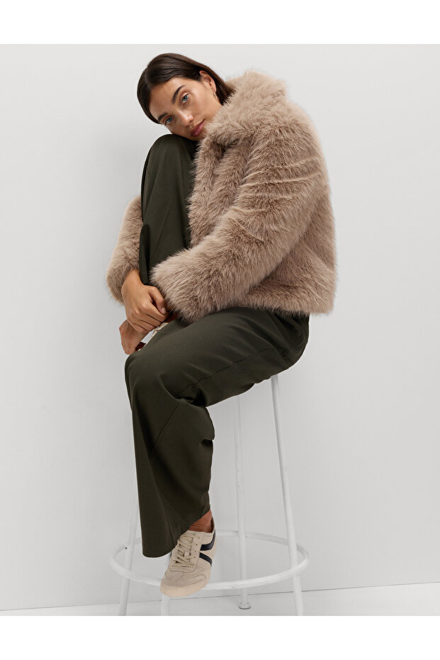 Kısa Kürklü Ceket - 6