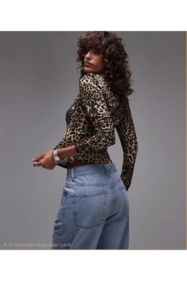 BLOUSE WITH LEOPARD PATTERN AT THE NECK - 2