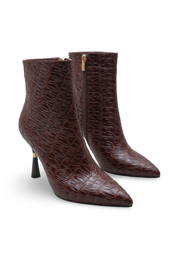Women's Brown Crocodile Patent Leather Pointed Toe Boots Offer a Stylish, Bold, and Modern Style with Their 9.5 cm Elegant Heel.