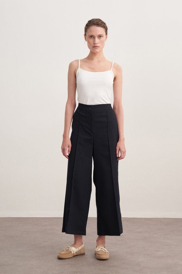 Women's Gabardine Culotte Pants Navy Blue