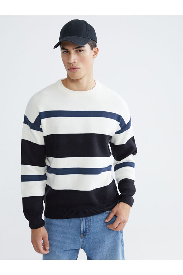 Esvab • Modern & Distinctive Zero Roba Collar Striped Men's Knitwear Sweater