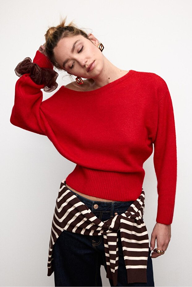 Geniş yaka triko kazak - 1