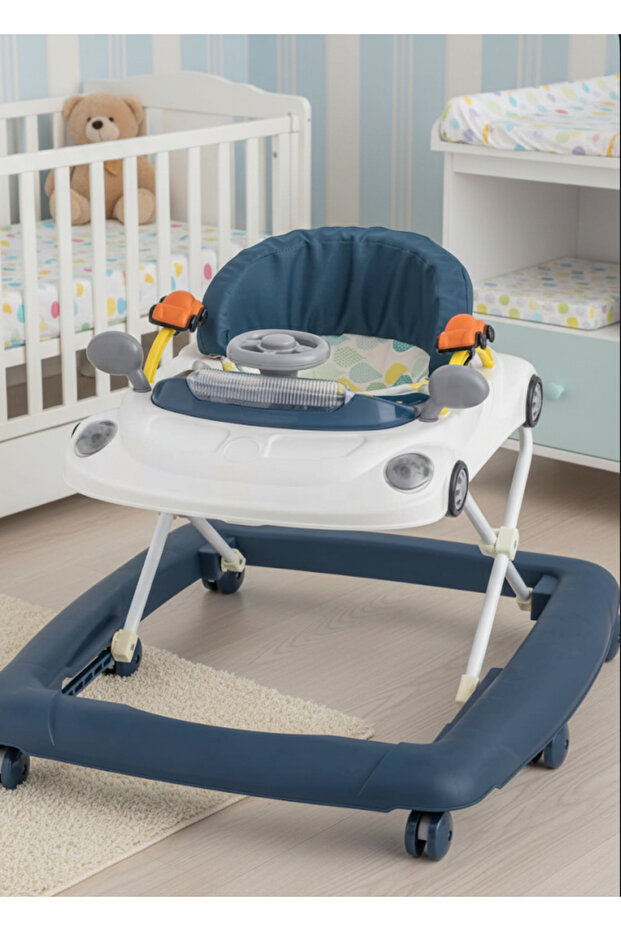 مشاية أطفال (Baby Walker) بتصميم مميز على شكل سيارة.
