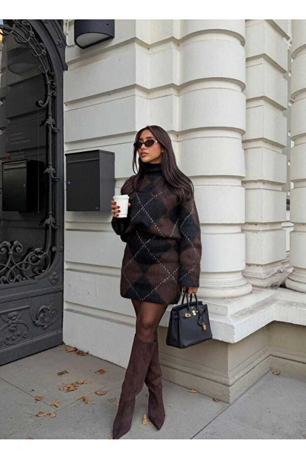 Women's Premium Diamond Pattern Knitwear Double Set Oversize Sweater & Mini Skirt