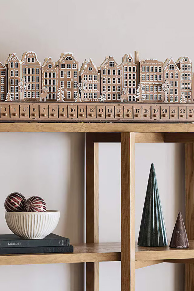 Gingerbread Village Advent Calendar LED Işıklı 24 Çekmeceli Ahşap Takvim - 2