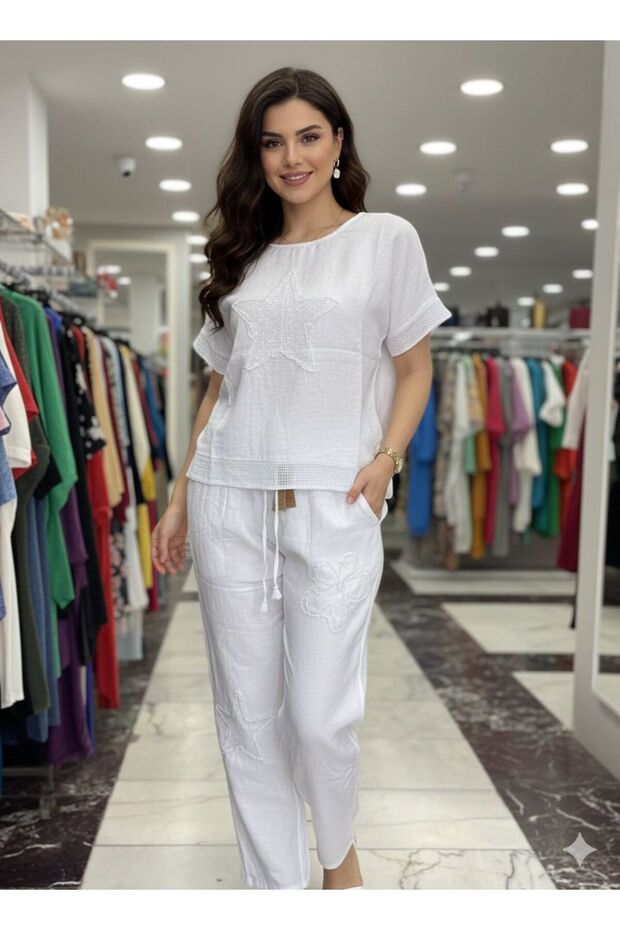 Women's Daisy and Star Patterned Mesh Detailed Short Sleeve Linen Combination (Blouse and Trousers) Surprise Bracelet Gift