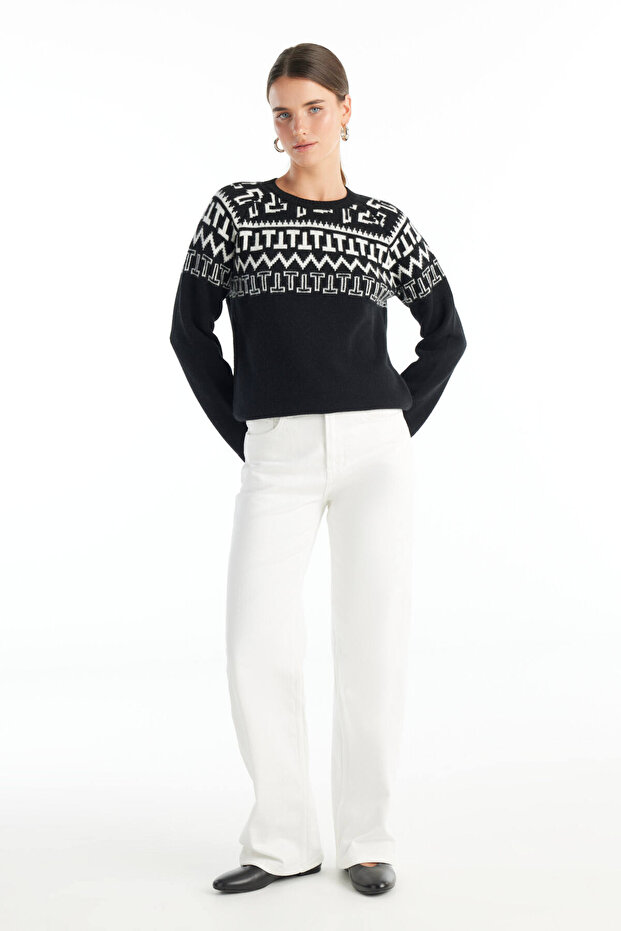 SİYAH JAKARLI KAZAK - 2