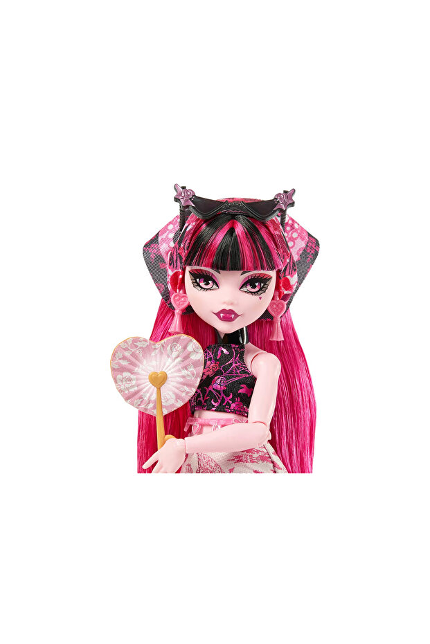 Skulltimate Secrets Draculaura - 5