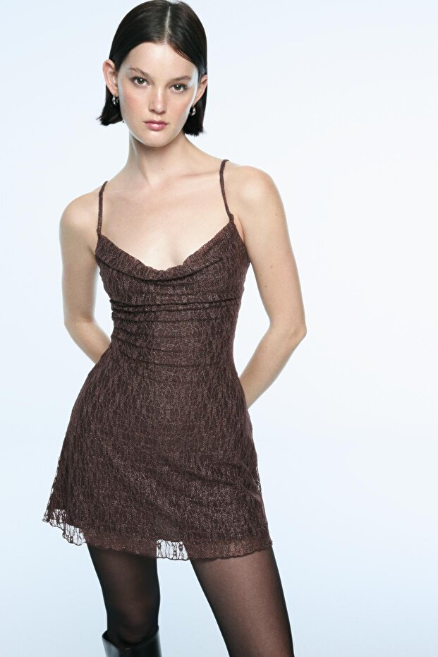 Dantelli askılı mini elbise - 1