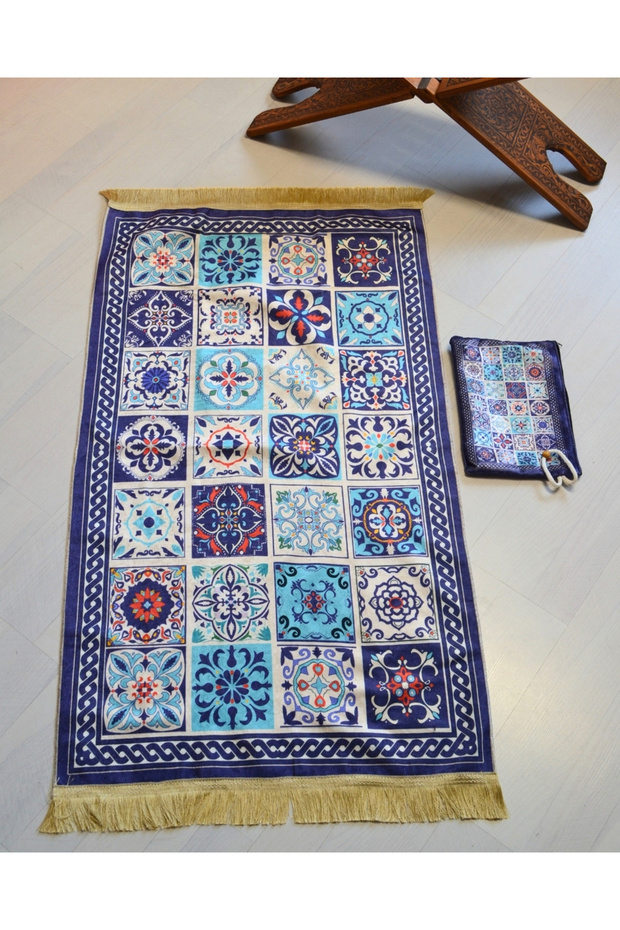 Practical and Portable Silk Textured Bag Prayer Mat – 40 Patch Patterns – Zippered