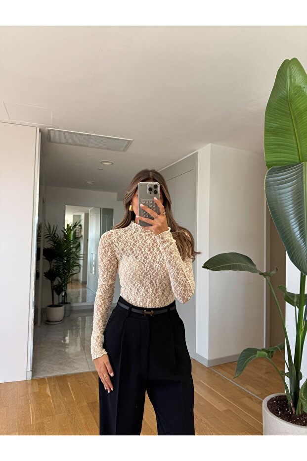 Women's Leyinda White Fitted/Bodycon Lace Long Sleeve Stretchy Knitted Blouse