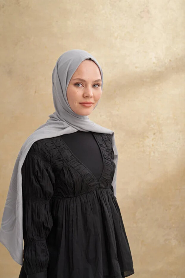 Bambu Flore Pattern Silver Shawl - 1