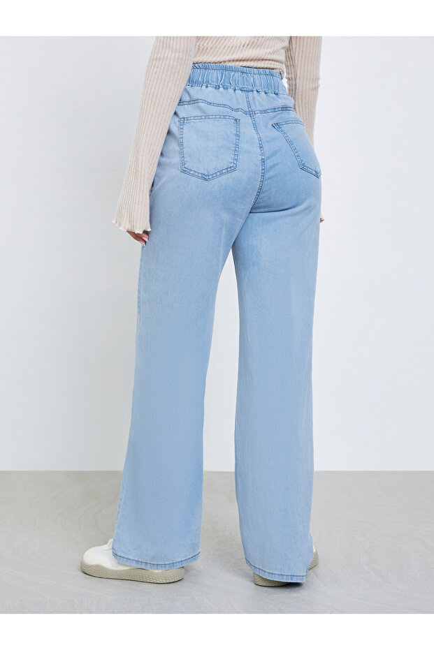Solid Stretch Wide Leg Jeans - 4