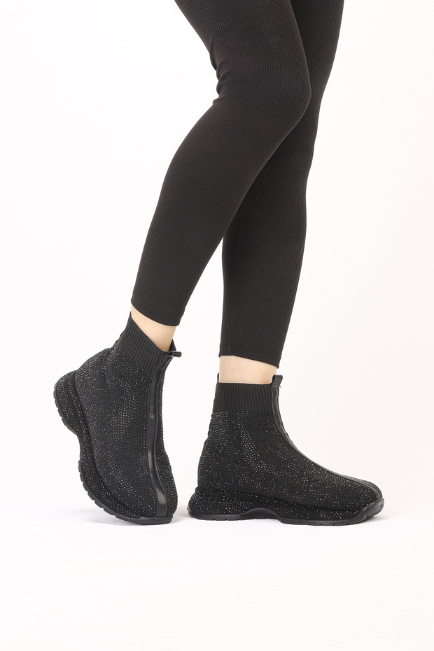 Women's Stone Detailed Slip-On Orthopedic Winter Boots