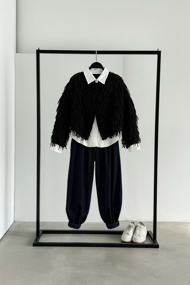 سترة قصيرة مهدبة باللون الأسود قصة فضفاضة - 1