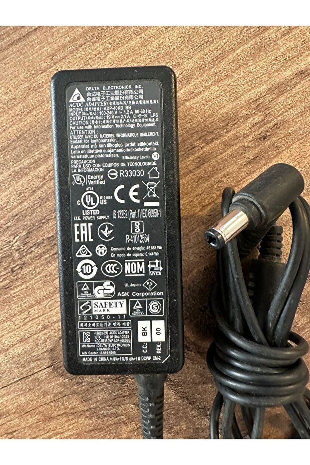 DELTA ADP-40KD BB 19V 2.1A 40W AC/DC Adapter Refrubished - 2