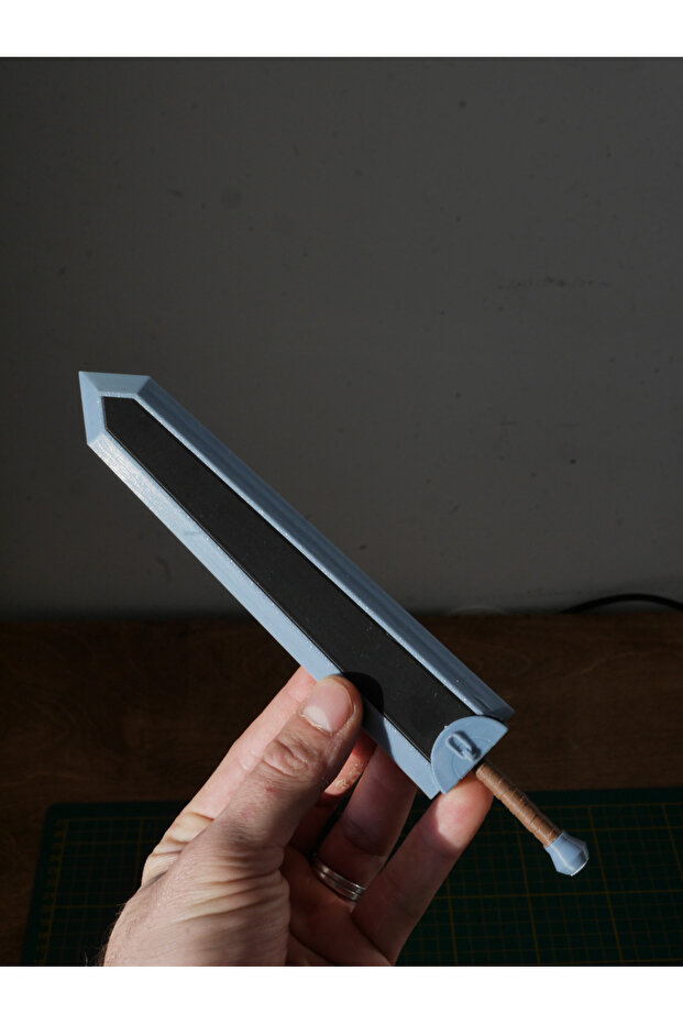 Guts (BERSERK) Kılıç Figür - 2