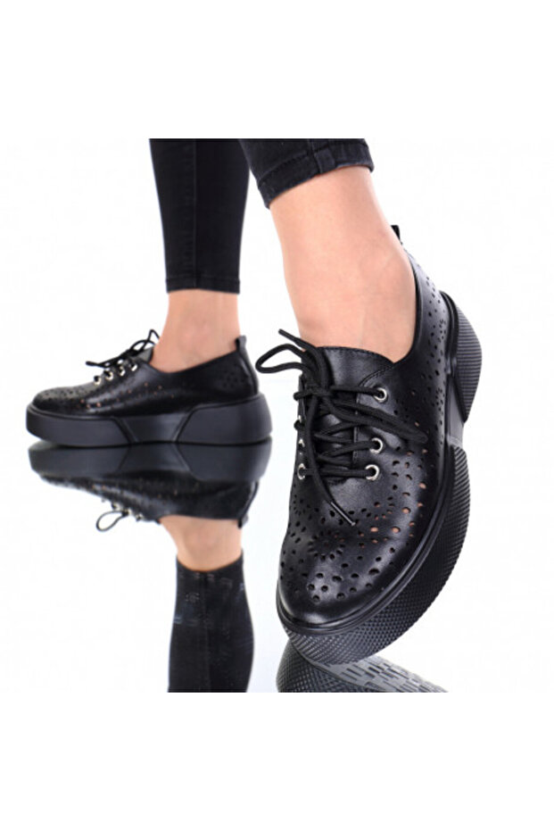 Comfortable black platform shoes - 3