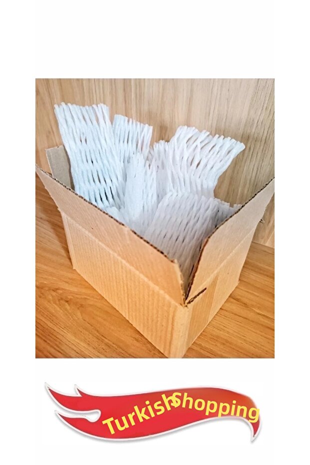 1:64 Scale Renault Master - 3