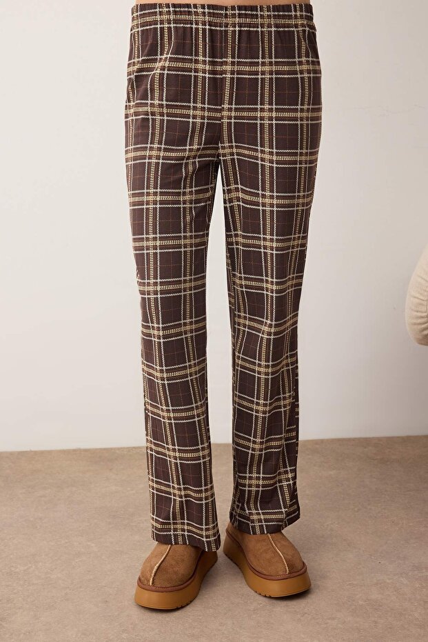 Kahverengi %100 Pamuklu Kalpli Ekoseli Örme Pijama Takımı THMAW26PT00063 - 3