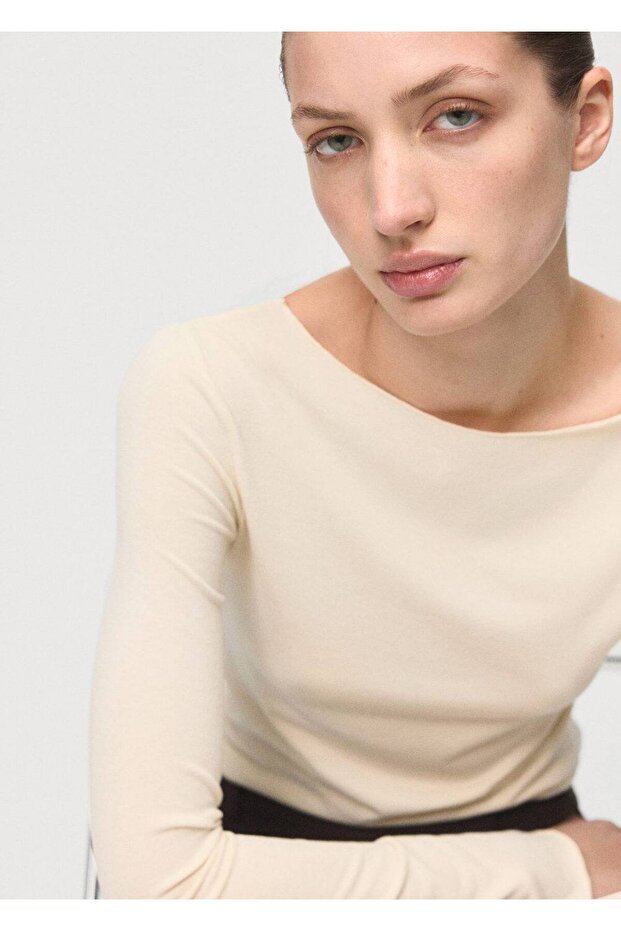 Kayık yaka tişört - 5