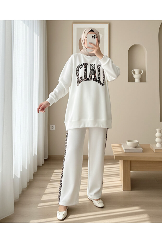 Three-Thread Sweat Suit with Leopard Print Detail on the Front - White