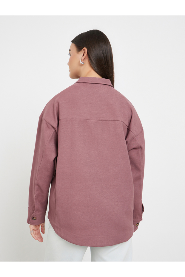 قميص وردي بأزرار أمامية وياقة - 5