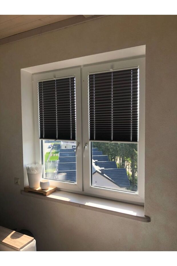 SİYAH KANCALI / VİDALI PLİSELİ PERDE - 1