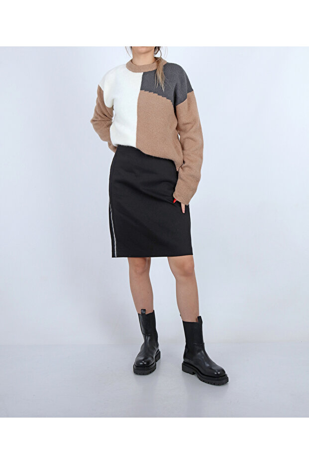 Fusta, Negru - 1
