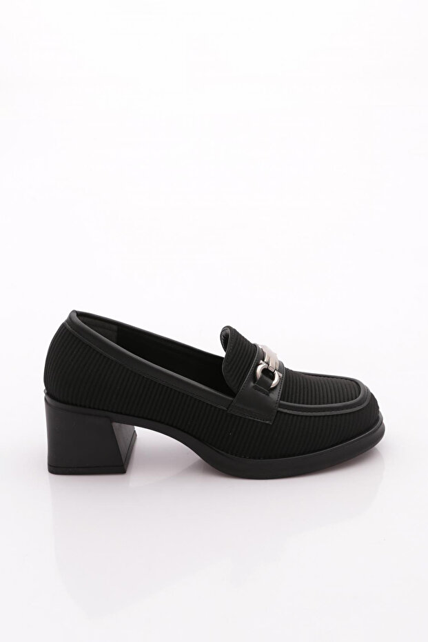 Pm386-K1463 Women's Buckle Loafer Shoes