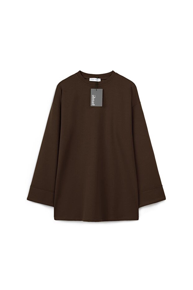 Layered sleeve sweatshirt brown