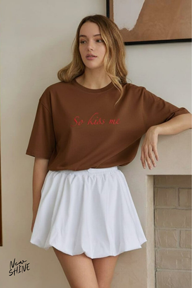 So Kiss Me Printed Oversized T-Shirt