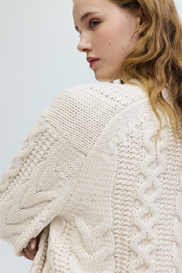 Saç örgülü V yaka kazak - 3