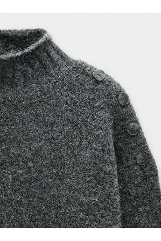 Düğme Detaylı Örme Kazak - 6