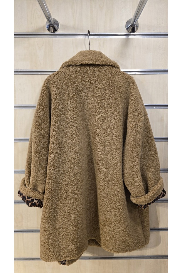 Plush Coat with Leopard Lining Inside - 6